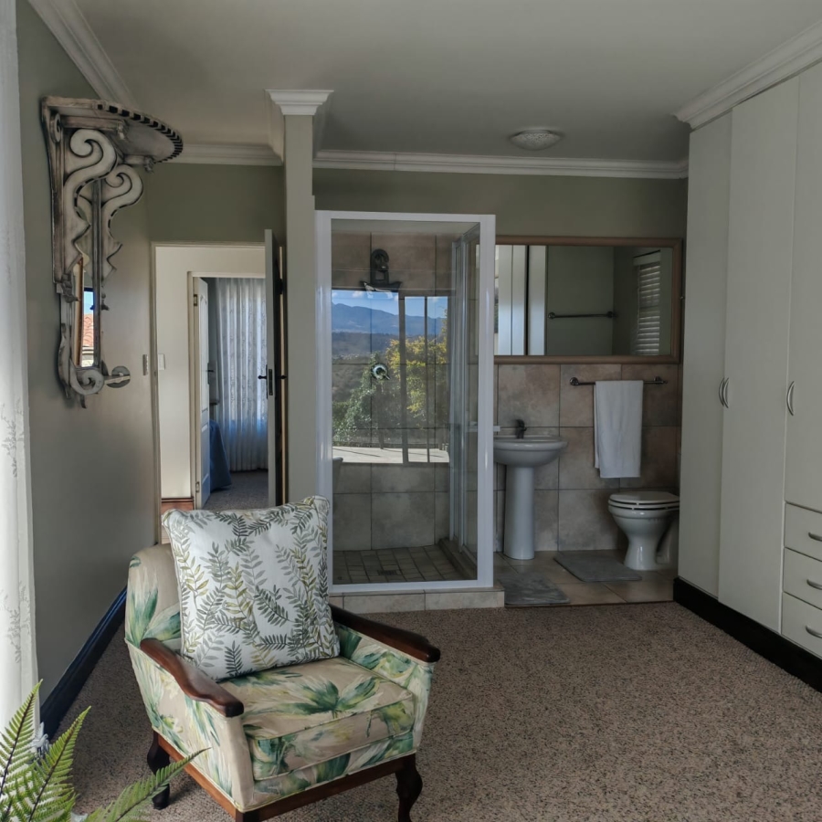 5 Bedroom Property for Sale in Avonddans Western Cape